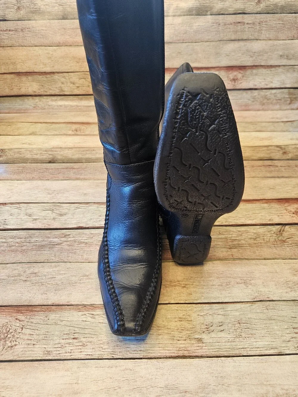 Pikolinos black leather knee-high boot